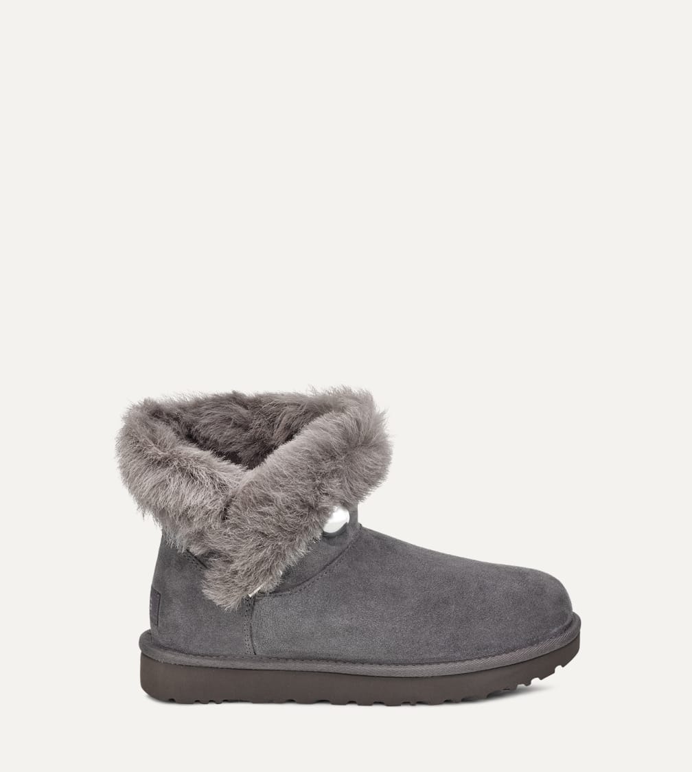【SALE／37%OFF】 クラシック フラッフ ピンミニ 1105609｜クラシックブーツ｜UGG ブーツ